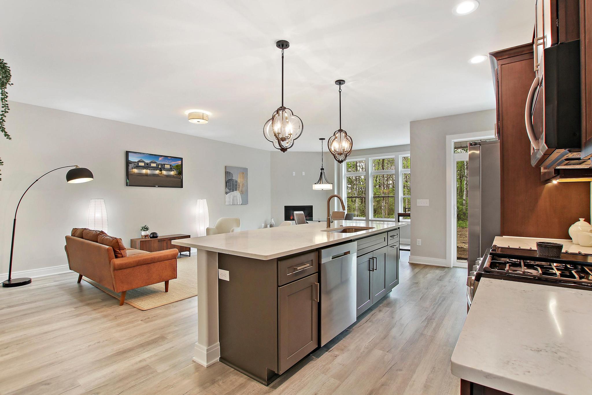 405 Falcon Ridge Dr, #30, Burlington, WI - 3